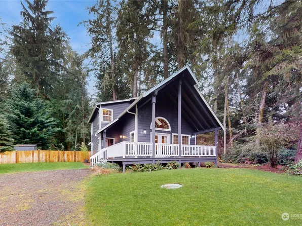 11210 Hillcrest Drive, Anderson Island, WA 98303