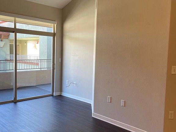 3rd image of 1501 Front St Unit 630