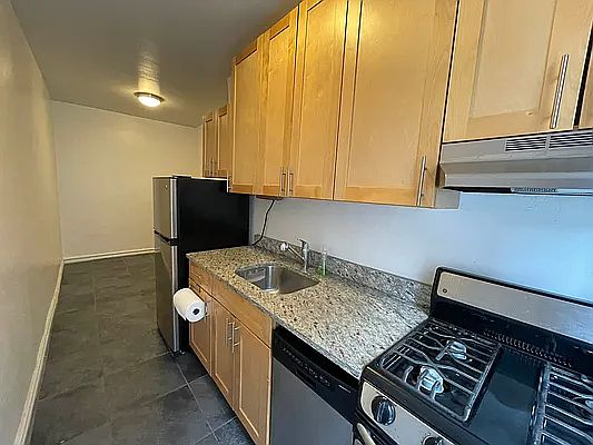 4th image of 11145 76th Dr APT C1
