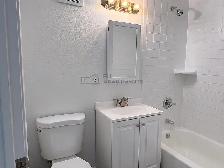 Kingston Apartments — Photo 14