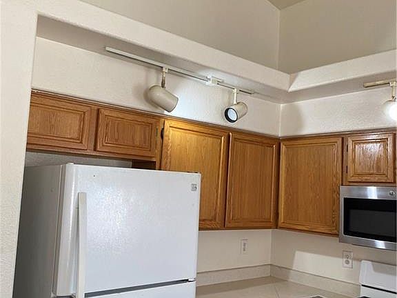 5th image of 396 Manti Pl #396