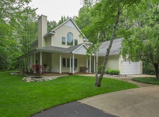 3654 E Acorn Ln, Midland, MI 48642