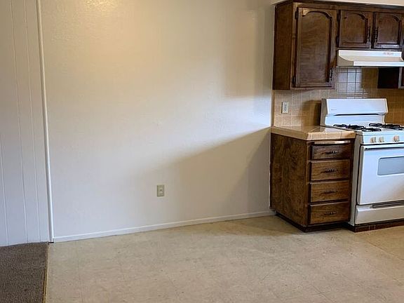 5th image of 2436 W Caldwell Ave #2436