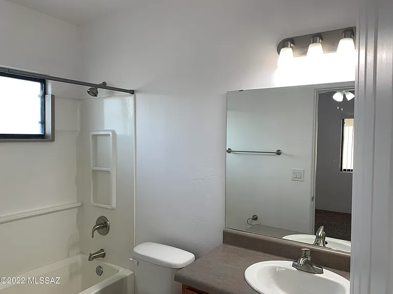 1741 E Hedrick Dr — Photo 31