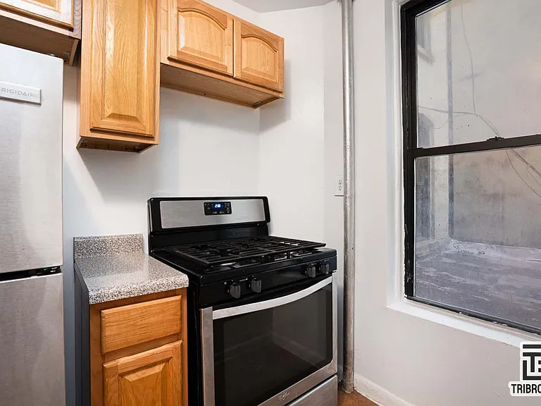 418 E 118th St #4 — Photo 2