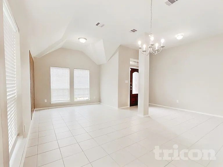 13702 Sun Bear Ct — Photo 5