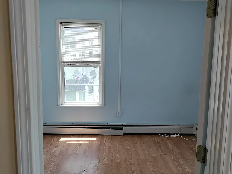 29 Elm St #2 — Photo 8