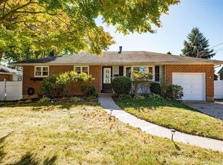 36 Grover Ln, East Northport, NY 11731