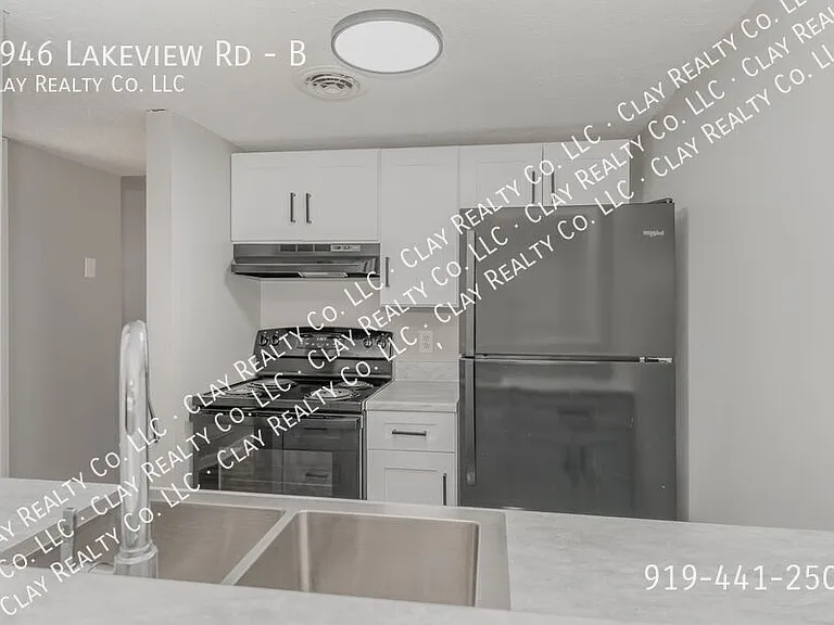 1946 Lakeview Rd #B — Photo 21
