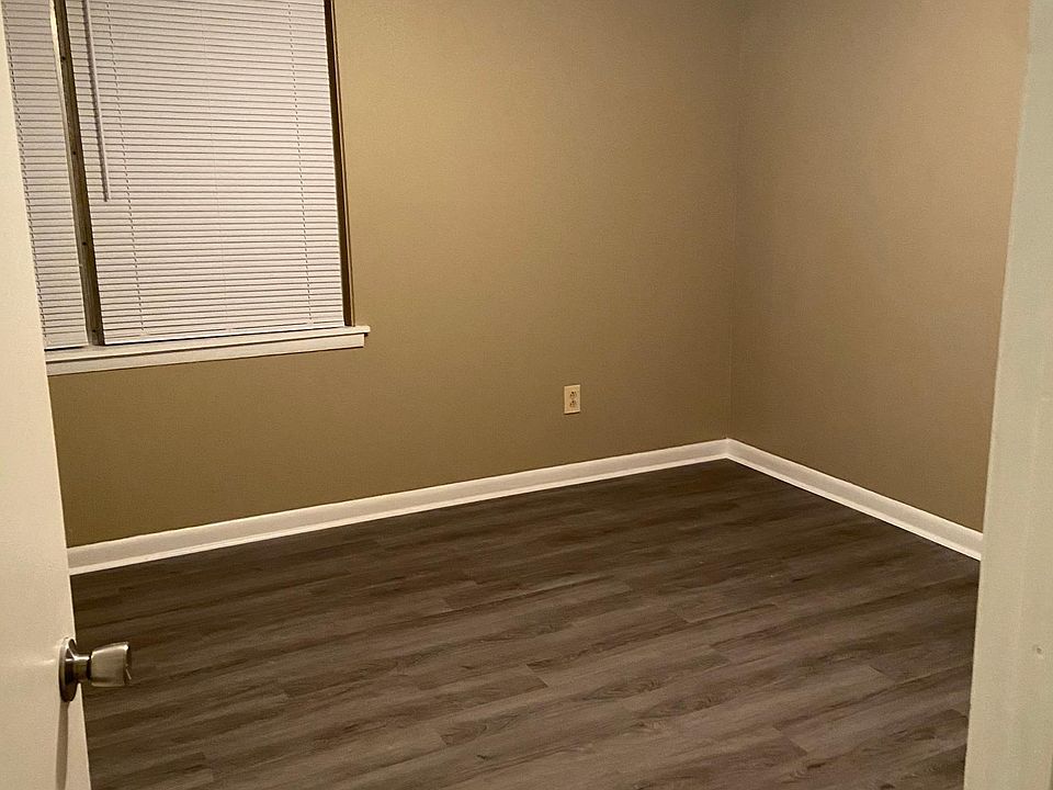 1st image of 14024 Armond Dr SW