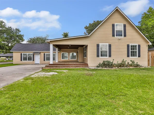 202 E Kay St, Dayton, TX 77535