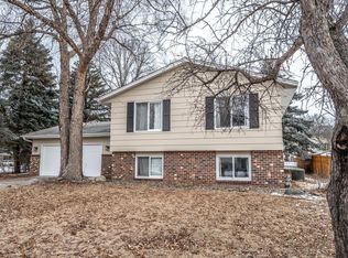 5470 132nd Ln, Savage, MN 55378