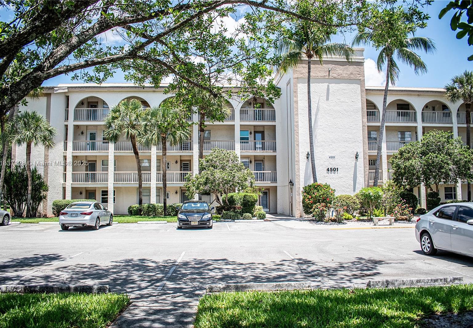 4501 Martinique Way APT C1