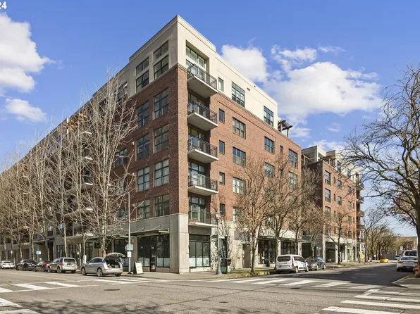 820 NW 12th Ave APT 422, Portland, OR 97209