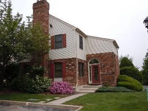 330 Norris Hall Ln #330, Norristown, PA 19403