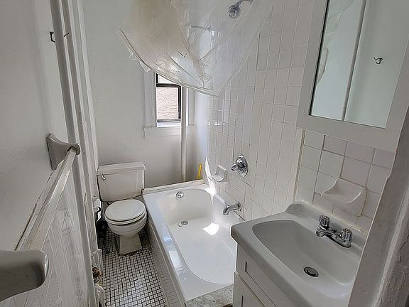 5th image of 307 12th St #13