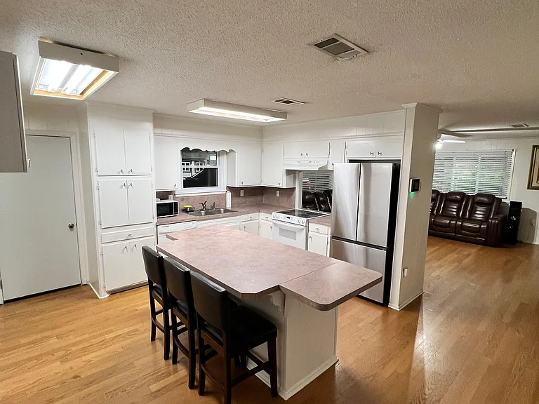 9410 Vienna Ave — Photo 17