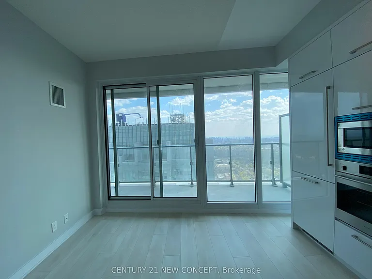 2221 Yonge St #5006 — Photo 10