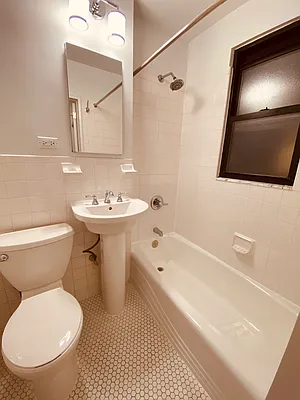 Rented by Metropolis Real Estate of Manhattan | media 14