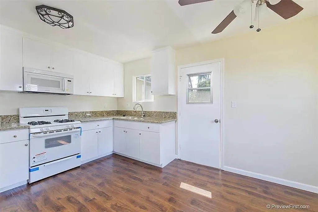 348 Elm Ave — Photo 3