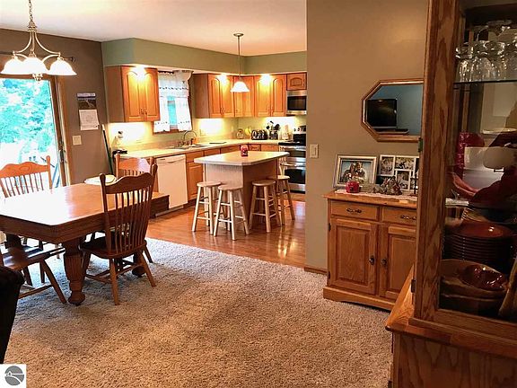 5th image of 1272 Blackford Blvd