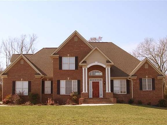 2nd image of 140 Flagstone Dr NE