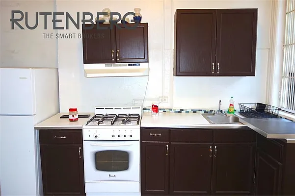 Rented by R New York | media 13