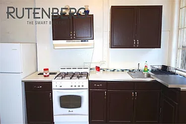 Rented by R New York