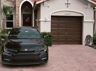 15409 SW 8th Ln, Miami, FL 33194