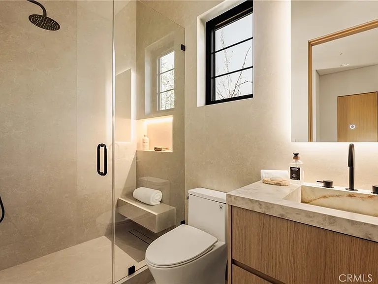 4724 Halbrent Ave — Photo 20