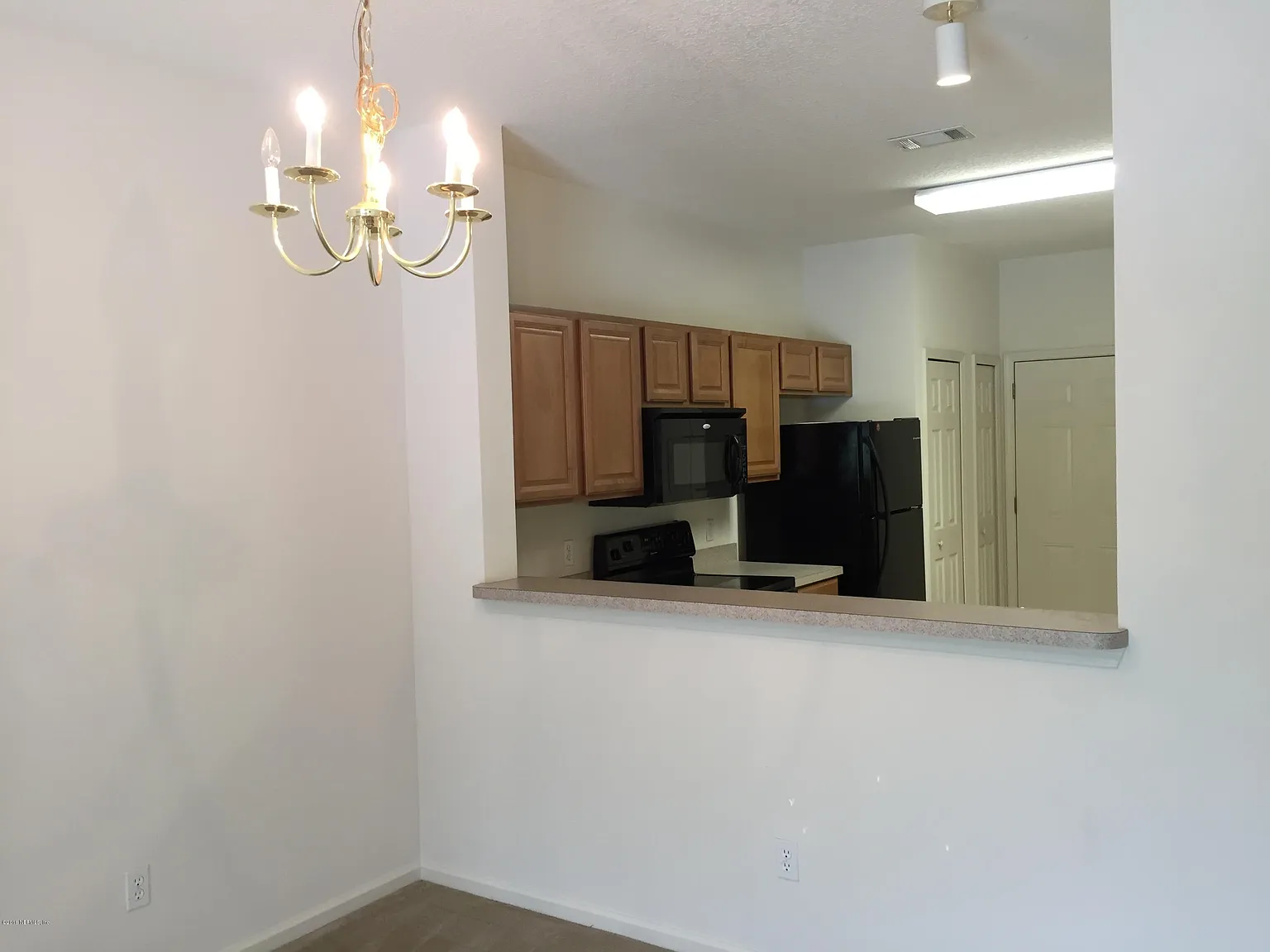 2 bed, 2.5 bath, 1222 sqft, $1,695 — Photo 3