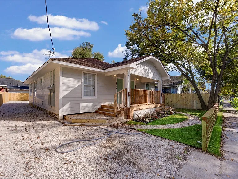 2214 McKee St — Photo 2