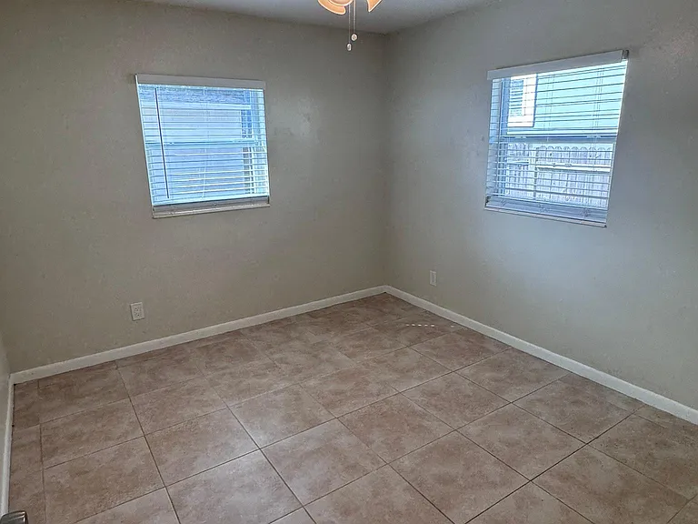 412 W Frances Ave #2 — Photo 3