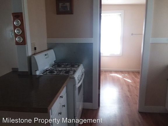 5th image of 1211 Truscott St