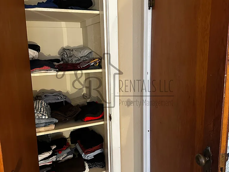 602 N Walnut St — Photo 4