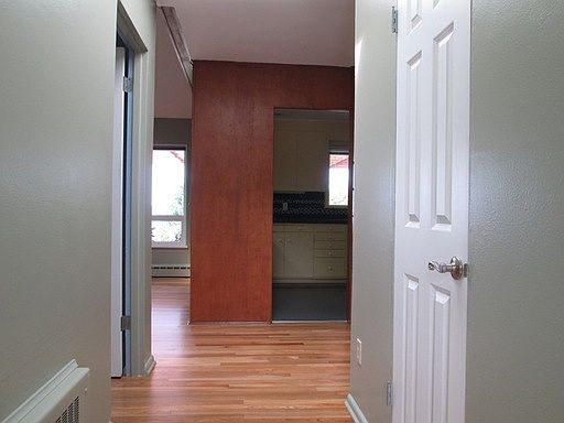 4th image of 3542 Tahoma Pl W