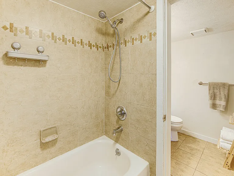 224 E Meadow Mile #16-1 — Photo 13
