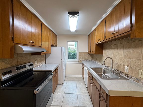Functional kitchen with updated lighting