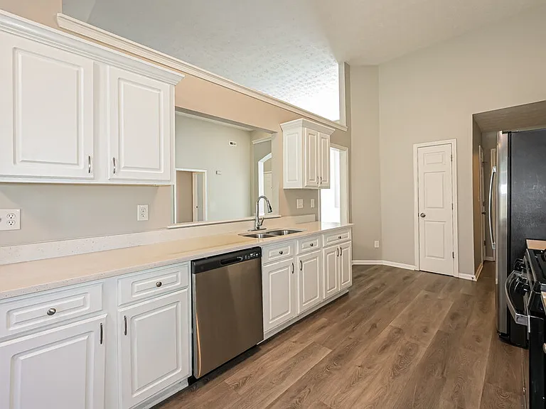 615 Waltman Point Pl — Photo 7