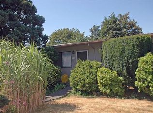 8727 SW Terwilliger Blvd, Portland, OR 97219