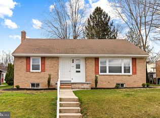 828 Center Ave, Ephrata, PA 17522