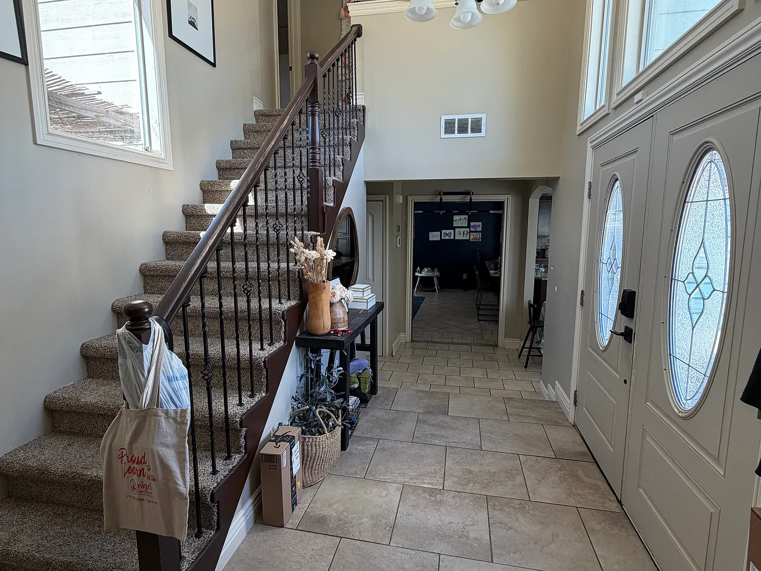 3 bed, 2339 sqft, $2,700 — Photo 2