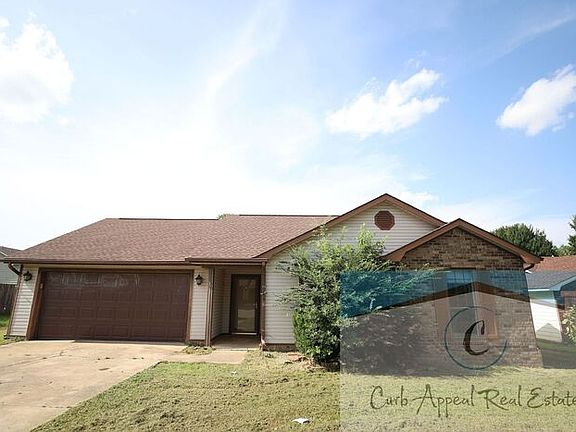 2nd image of 4004 Cobblestone Cir