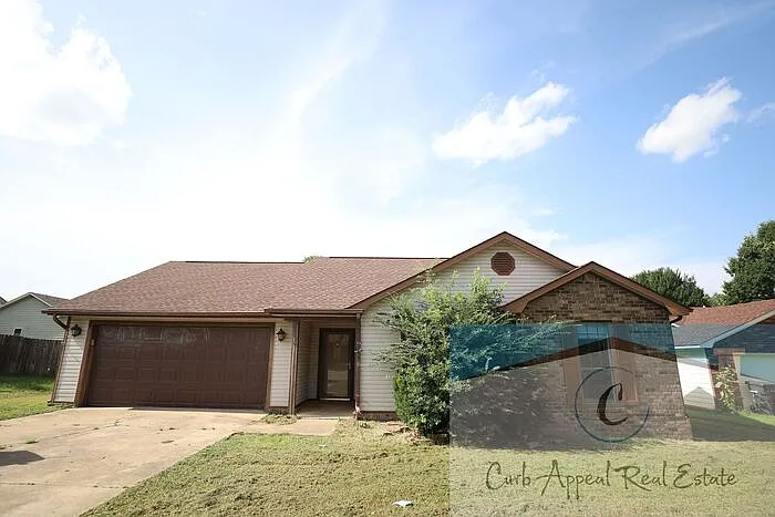 4004 Cobblestone Cir — Photo 2