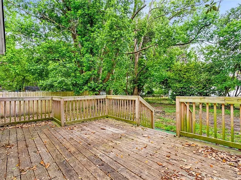 2507 Taylor Ave — Photo 18