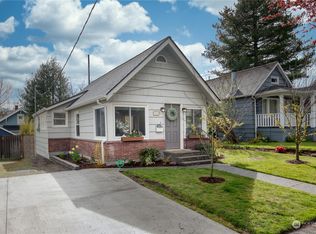 3220 Walnut Ave SW, Seattle, WA 98116