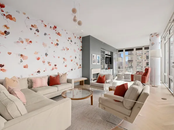 305 East 85th Street image 1 of 15