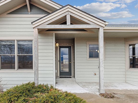 5th image of 34621 Eagle Crest Dr