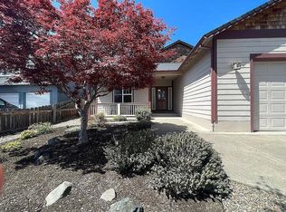 1517 Summer Pl, Talent, OR 97540