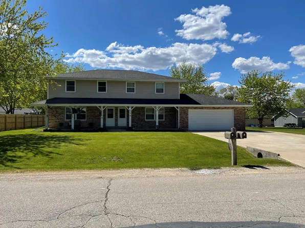 106 Musquequack St N, Burlington, WI 53105